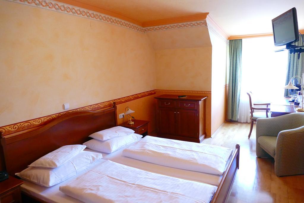 Hotel Pfeifer Zum Kirchenwirt Graz Exteriör bild
