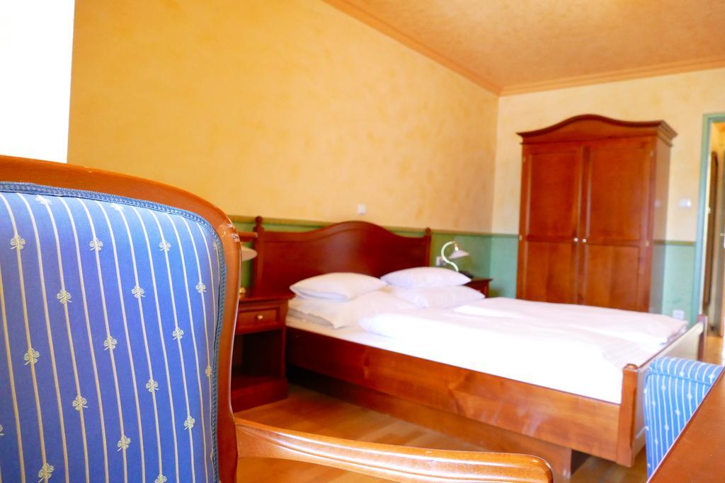 Hotel Pfeifer Zum Kirchenwirt Graz Exteriör bild