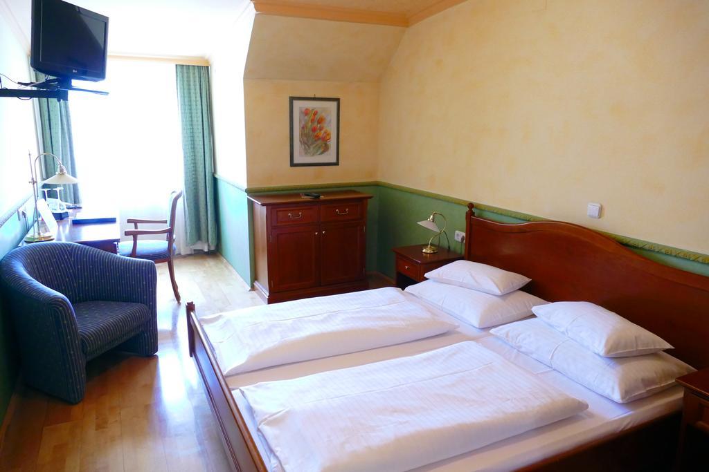 Hotel Pfeifer Zum Kirchenwirt Graz Exteriör bild
