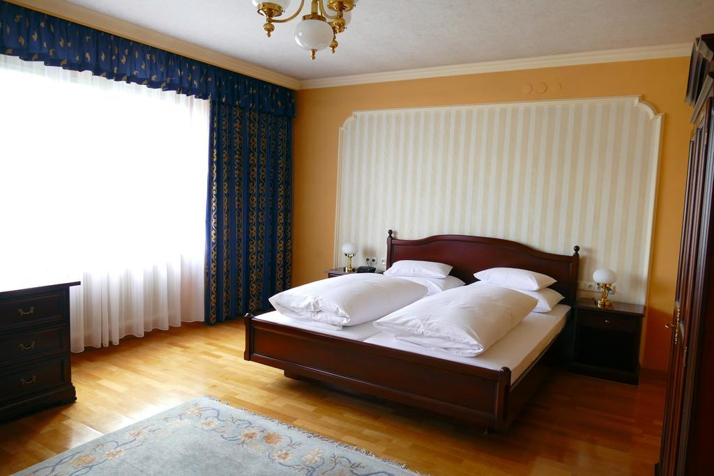 Hotel Pfeifer Zum Kirchenwirt Graz Exteriör bild