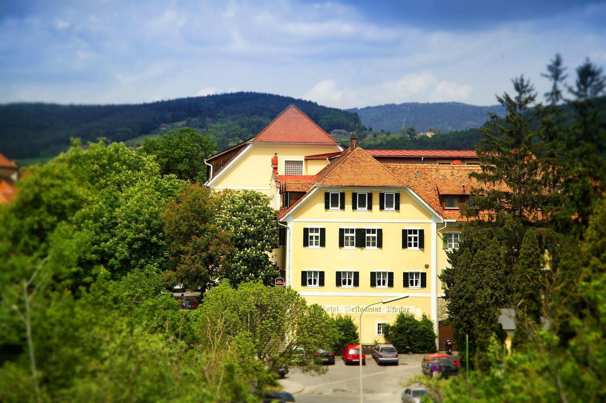 Hotel Pfeifer Zum Kirchenwirt Graz Exteriör bild