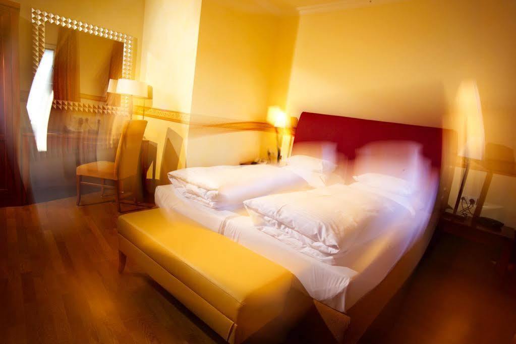 Hotel Pfeifer Zum Kirchenwirt Graz Exteriör bild