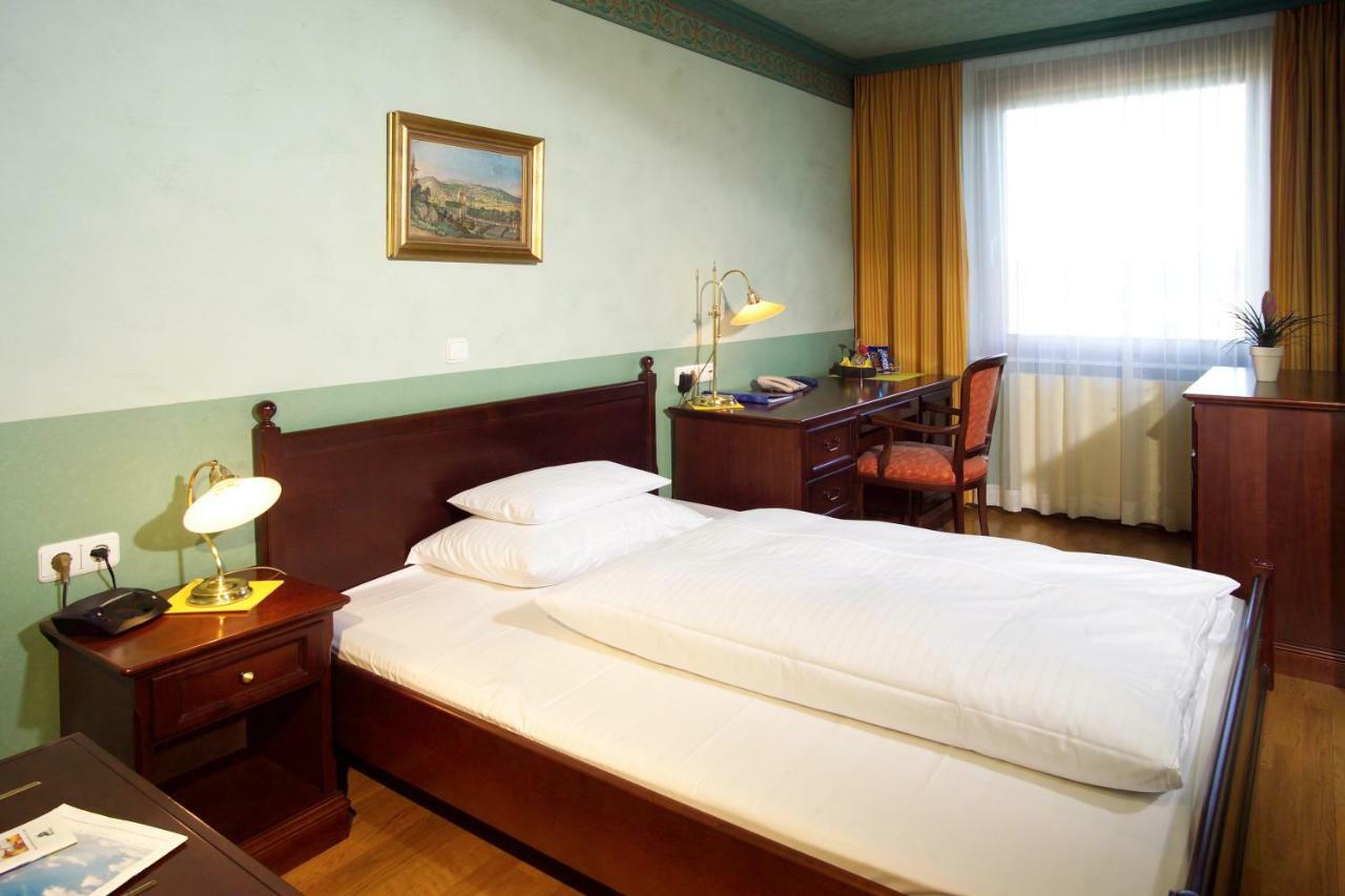 Hotel Pfeifer Zum Kirchenwirt Graz Rum bild